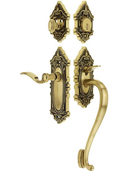 Grandeur Grande Victorian Thumblatch Entrance Set With Bellagio Lever - Right-Handed in Antique Brass.